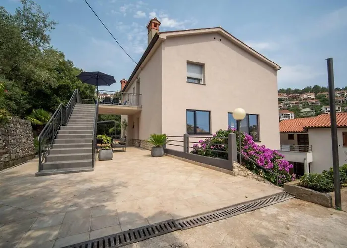 Apartment Noemi Rabac